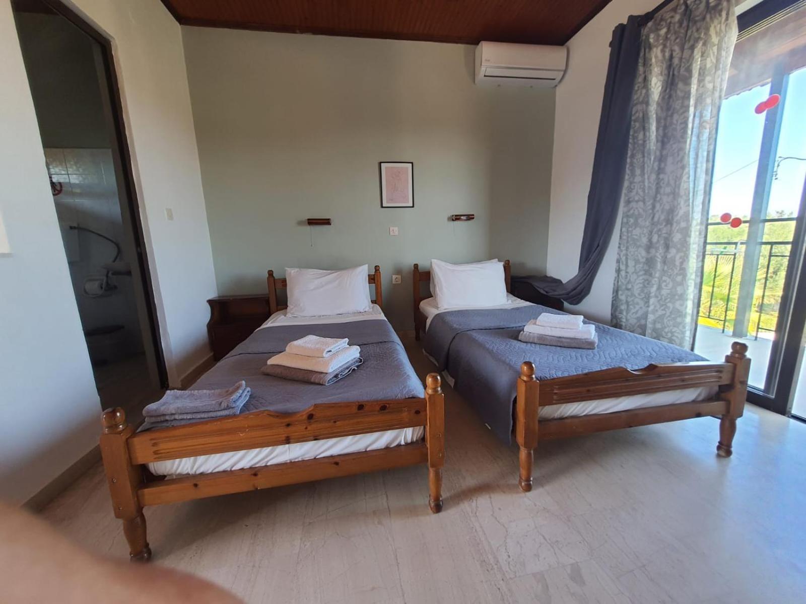 Palmyra Studios Kavos Ngoại thất bức ảnh